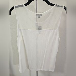 Limited sleeveless top, size L